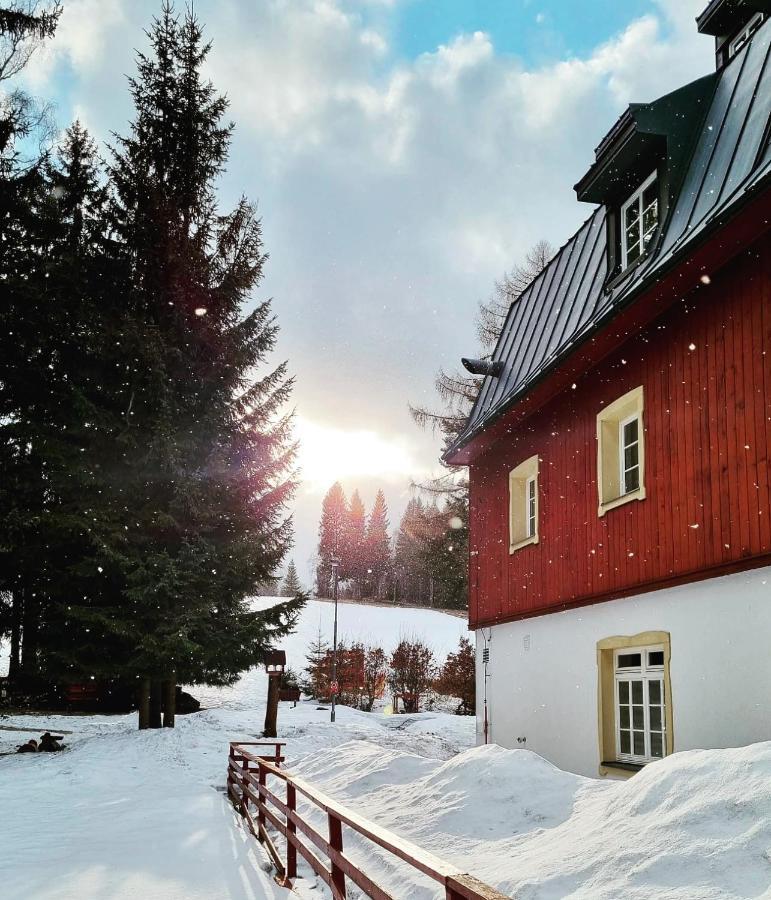 Hotel Lesni Chata Kořenov Exterior foto